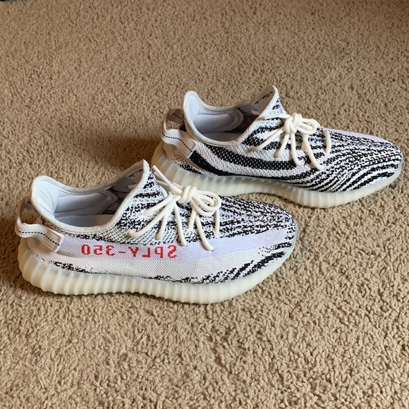 Yeezy Boost 350 V2 (Zebras) - Picture 3 of 10